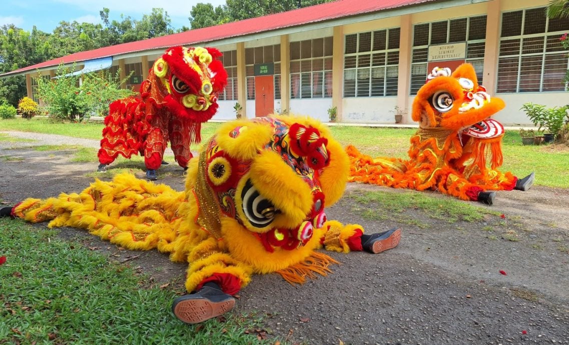 已签发 柔︰封面:善心美事︰昔县舞狮风潮再起,前年剩1支活跃今有11支
