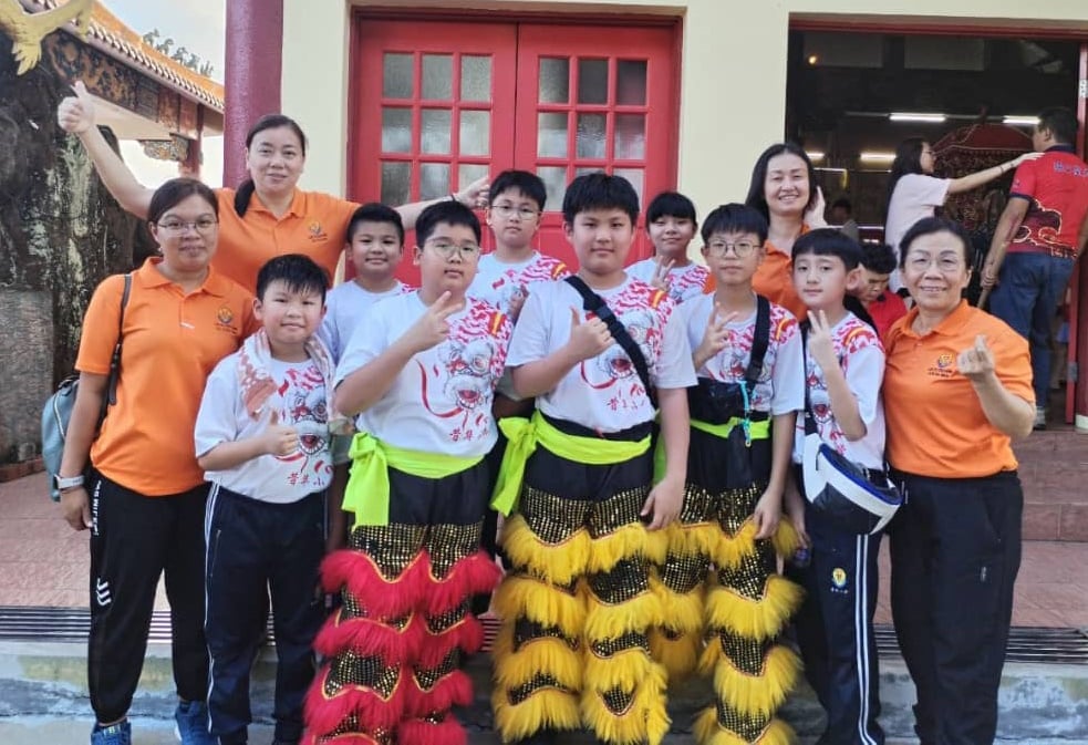 已签发 柔︰封面:善心美事︰昔县舞狮风潮再起,前年剩1支活跃今有11支