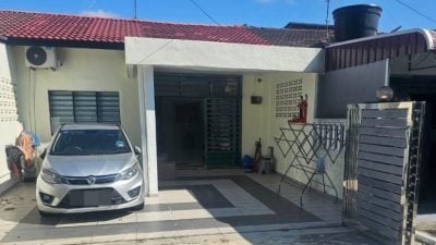 38岁前女教师家中轻生 邻居闻异味报案