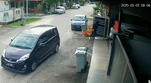 已签发 柔:新闻:匪徒光天化日入屋爆窃及偷车,屋主损失达23万