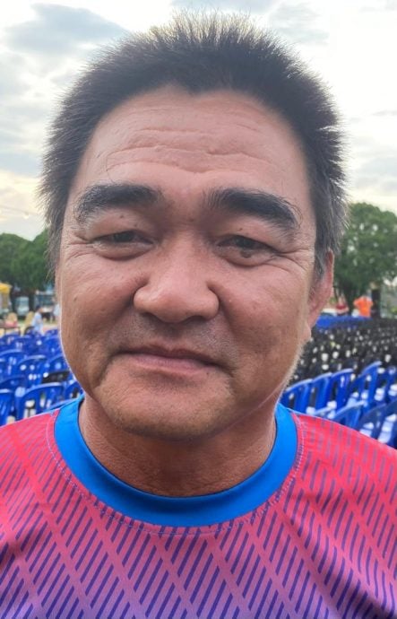 已签发 柔:版二头:通往农地红泥路坑洞处处 农民叫苦连天