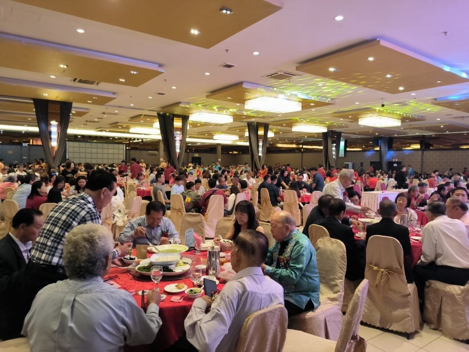 已签发 柔:版头之一:河婆擂茶千人宴场面壮观