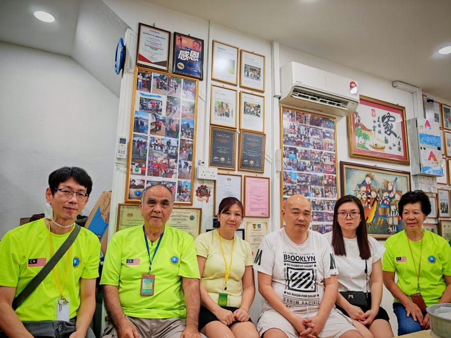 已签发 柔:版头之一:男子患慢性心脏衰竭病症陷医疗费用困境