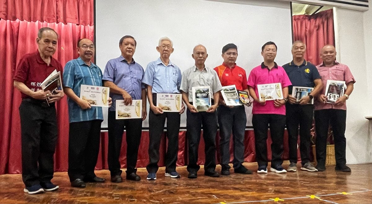 已签发 柔:版头之一:麻坡抗战纪念新诠释 英烈故事更见棱角