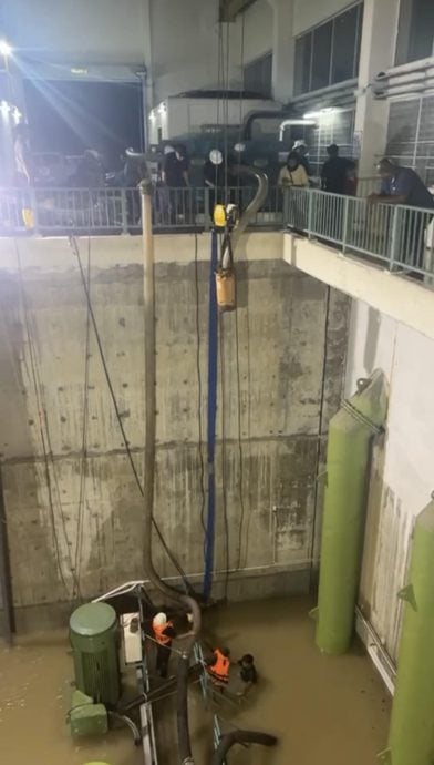 已签发 柔:莫哈末法兹里:柔佛河滤水站故障 新山县多区制水 约10万名用户受影响
