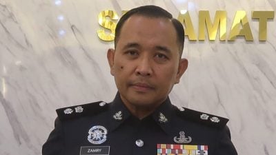 与“瑞士男”网恋”为获“爱的礼物” 已婚教师48次汇21万