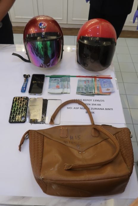 **已签发**柔︰显刊:2攫匪抢女子5000医药费,警12小时内破案