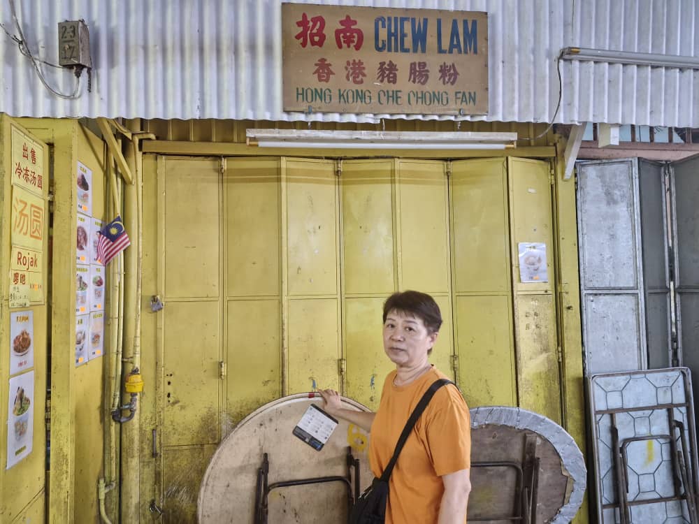 **已签发**柔:加冕食阁8月1重建 36小贩与銮市议会探讨搬迁事项