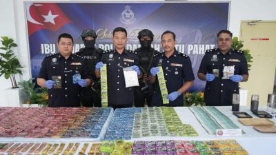 峇警突击民宅毒仓  捕毒贩起获逾160万毒品