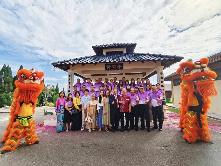 **已签发**柔:教育版头:耕耘教育界35年 汤贵荣挥别平民华小