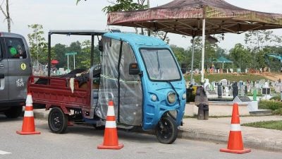 坟场现“嘟嘟”车队 狮城当局接举报扣押调查