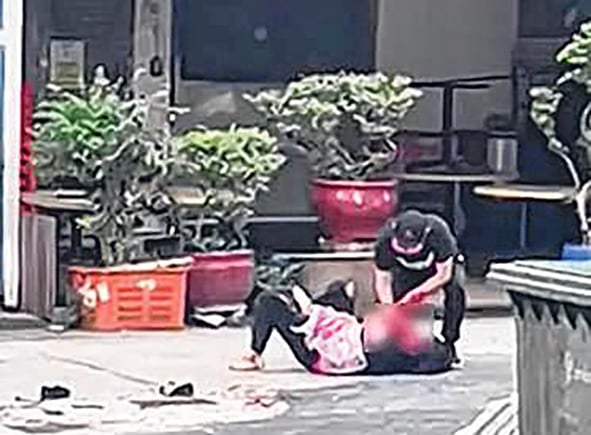 **已签发**柔:狮城二三事:美芝路砍妻案 |“生是我的人,死是我的鬼”男子砍妻十多分钟还自残