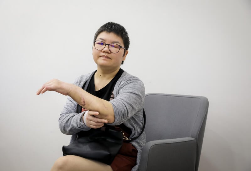 **已签发**柔:狮城二三事:美芝路砍妻案 |曾对不起继女负债赔偿 被告为颜面狂砍妻