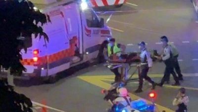 避路障闯红灯撞车  骑士送院亡