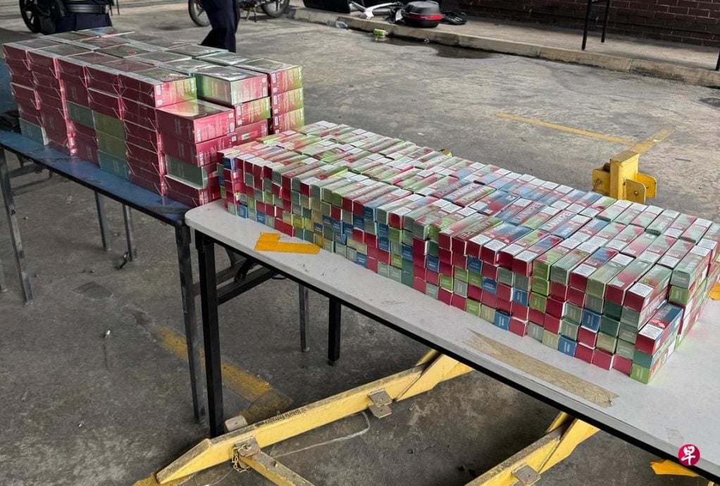 已签发:柔:狮城二三事:马赛地企图走私入境新加坡 车内藏1300电子烟