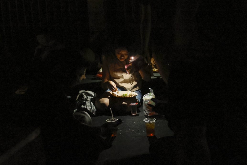 巴厘岛全岛电力恢复 机场航班运行正常