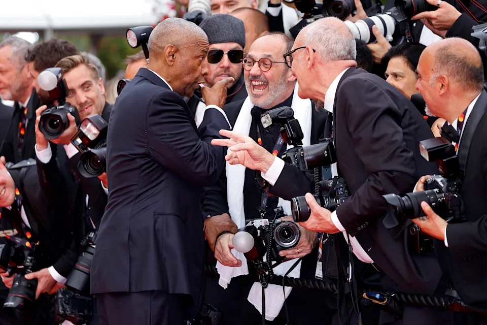 康城影展｜红毯怒轰摄影师场面尴尬 丹素华盛顿获颁荣誉金棕榈奖