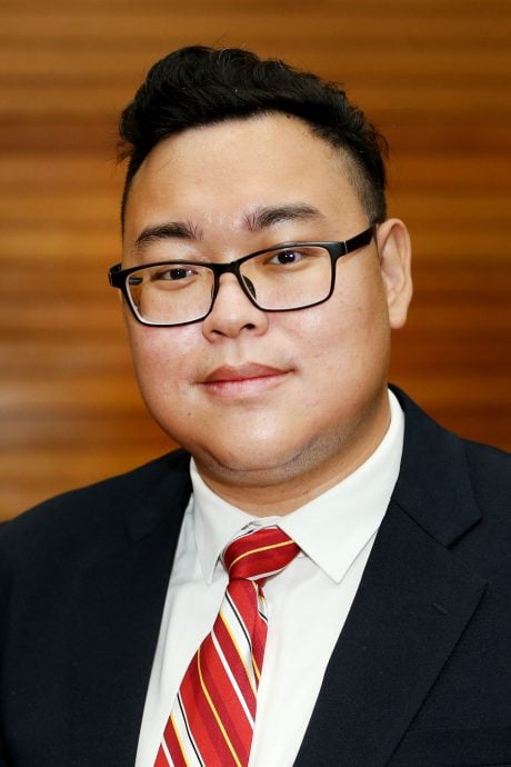 开32张罚单 铲平又堆 怡执法员垃圾虫“拉锯战”