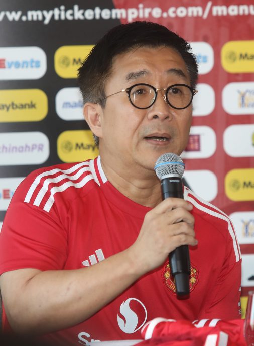 当年来马三冠王如今保级队  吉格斯：曼联迷的支持极重要