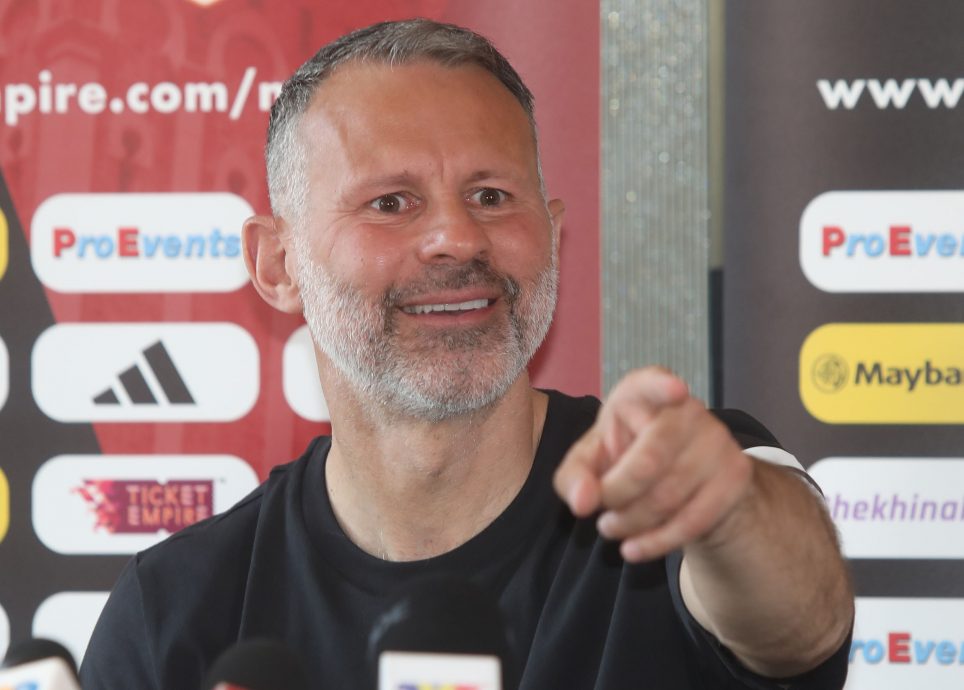 当年来马三冠王如今保级队  吉格斯：曼联迷的支持极重要