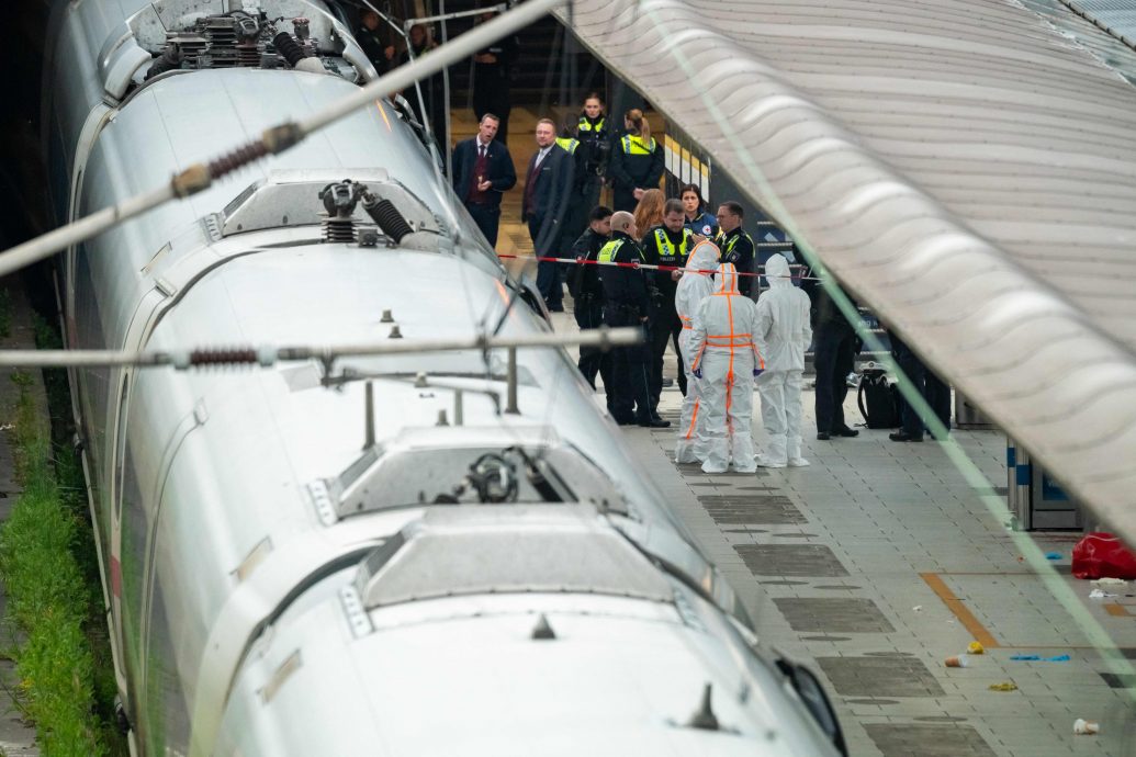 德国汉堡火车站惊传持刀袭击案17人伤 女疑犯被捕