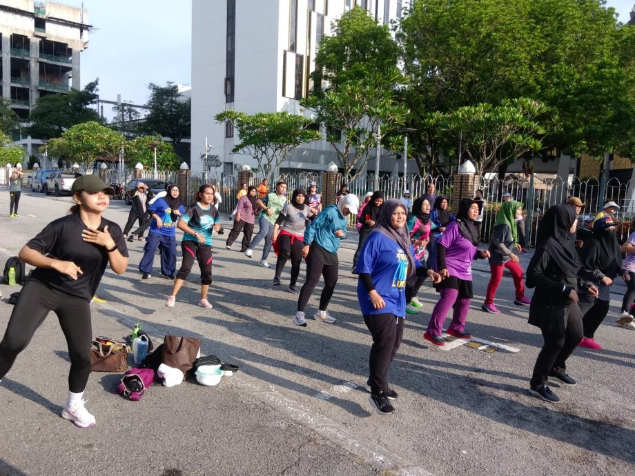 怡市政厅低碳日 民众踊跃赴会展活力