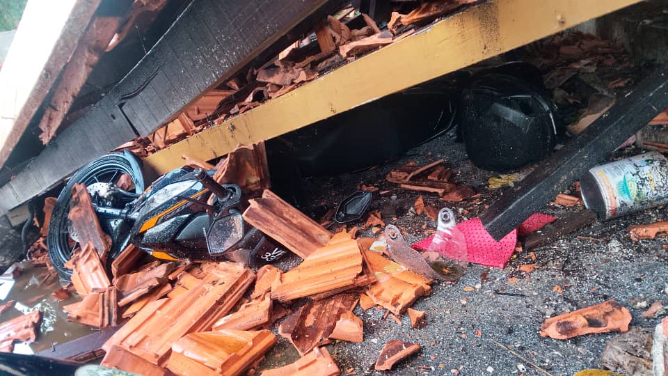 怡暴风雨吹倒废弃屋围墙 5人被压中4人伤