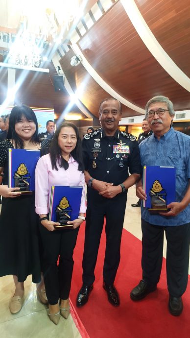 总警长褒扬30名媒体从业员,本报社会新闻组3高级记者获奖