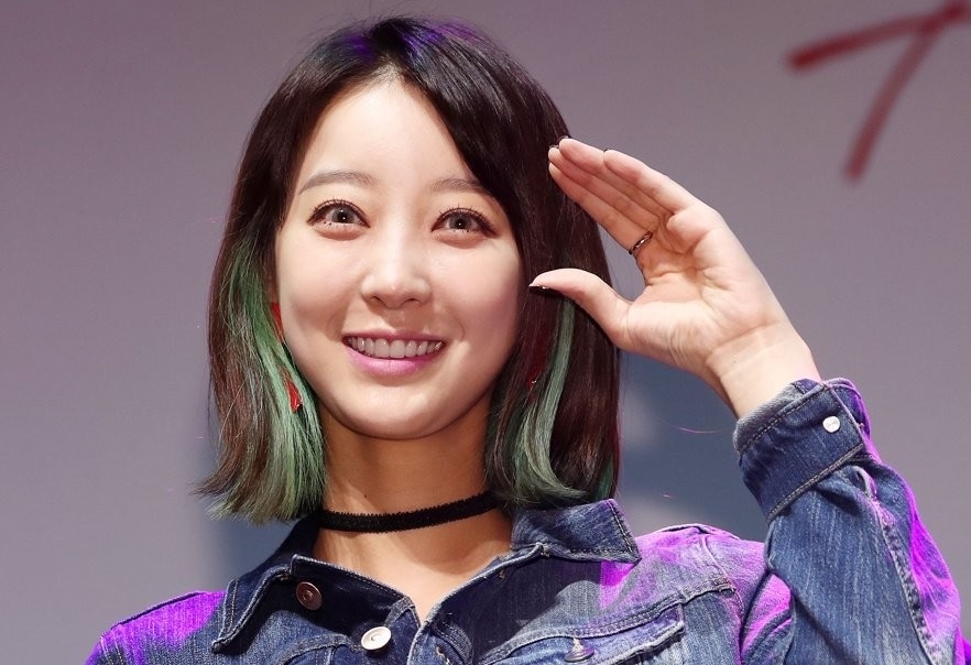 慧潾爆男女偶像关系混乱 主持人惊呼：动物王国！