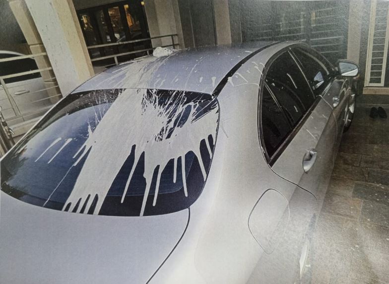 房地产经理的轿车遭恶意泼漆·警方介入调查