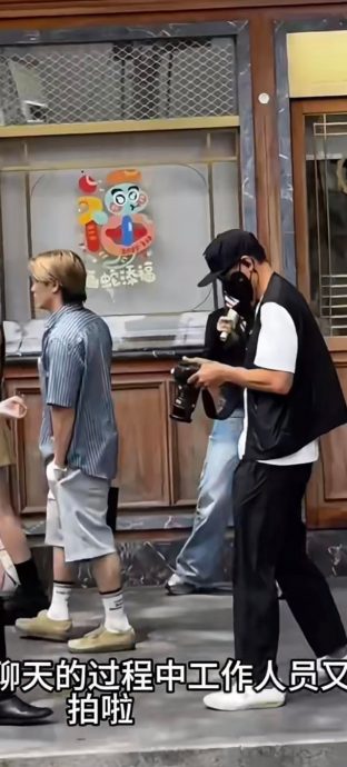 找路人街拍被嫌弃“老头” 吴彦祖下秒变洗头仔