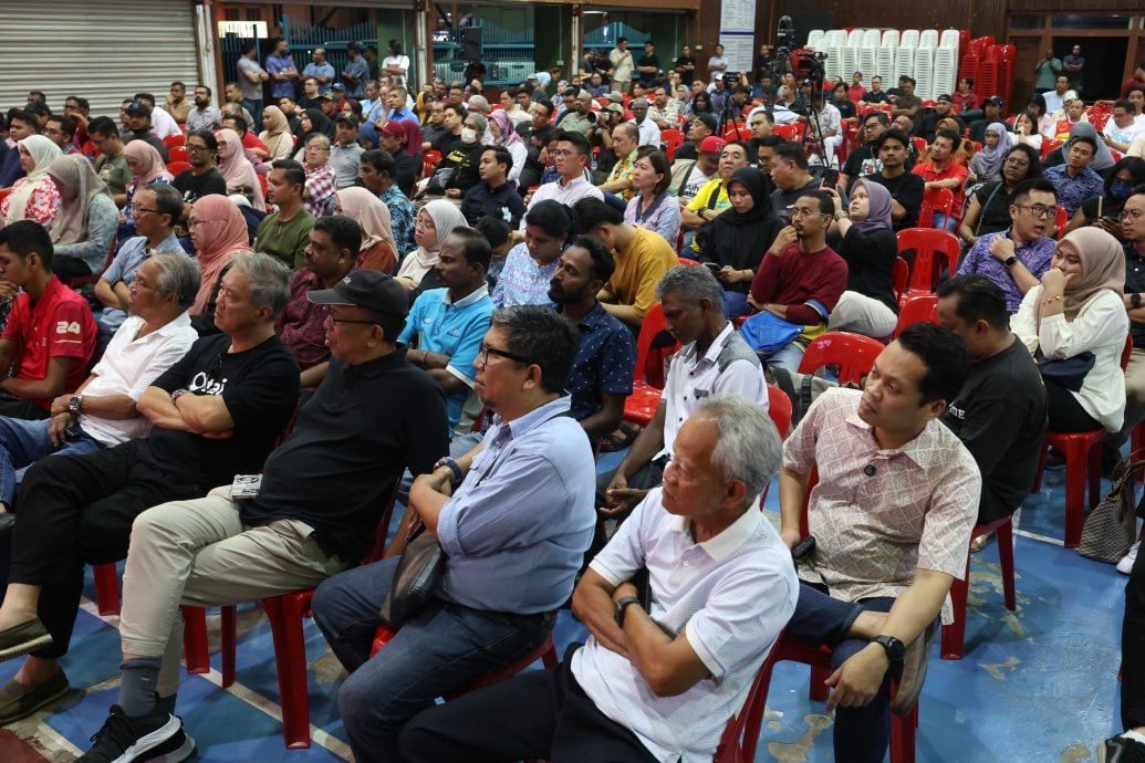 拉菲兹个人博客拷问部长 | 裙带争议恐引信任危机 党选须慎防引民众反感