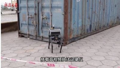 中国广州海关自制辐射探测机械狗  从事高危工作