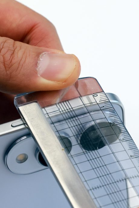 拼盘∕仅5.8毫米厚 三星推超薄旗舰手机S25 Edge