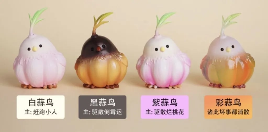 拼盘/文创玩偶“蒜鸟”爆红 日销千只化身“武汉和平鸟”