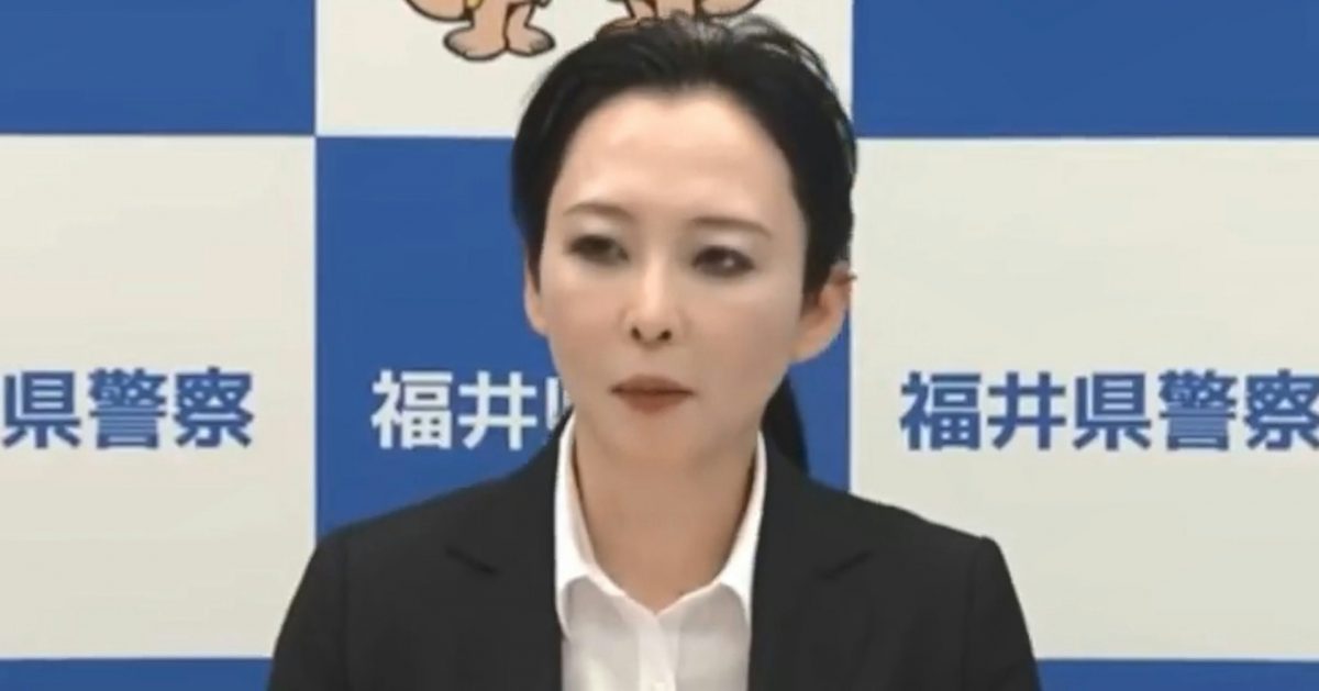 撞脸“这女星”？ 日本“仙女级警察本部长”引热议