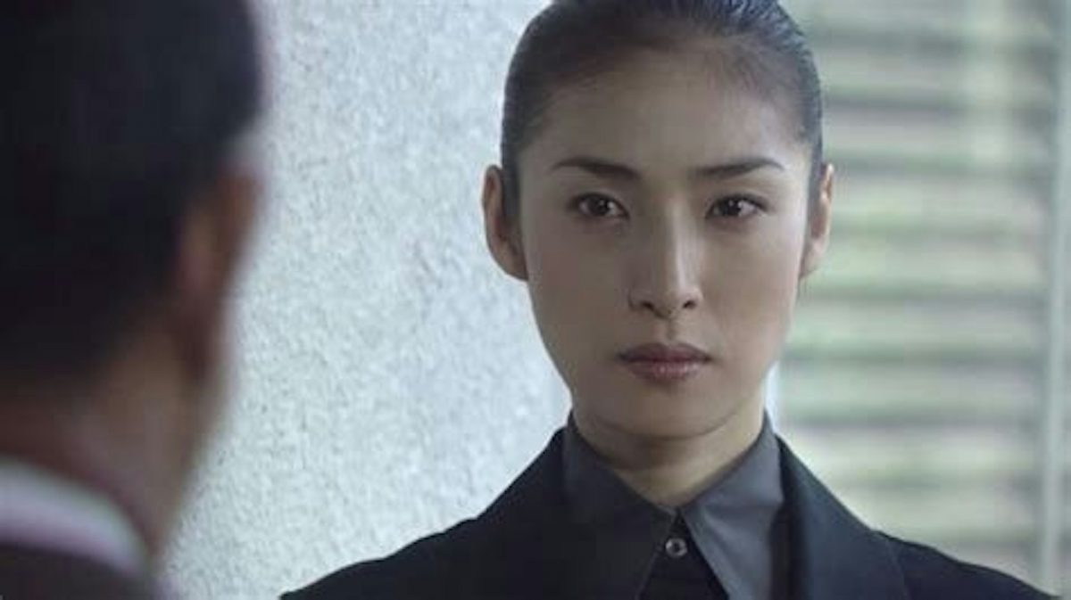 撞脸“这女星”？ 日本“仙女级警察本部长”引热议