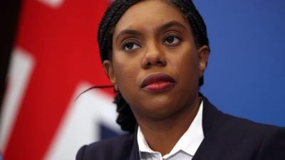 支持率跌至24年来最低 英保守党压力山大