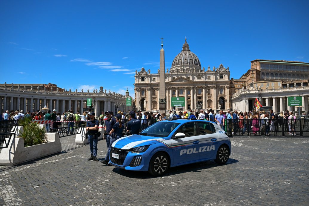 教宗良十四世今首次主持就职弥撒 多国政要出席