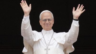 教宗选举内幕曝光 良十四世获105票
