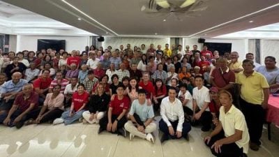 张哲敏：建议房地部防抽后退  暂缓拨款马华村长