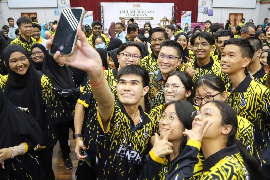 龙门忽移 规则改写:A-考生被一纸新规判出局