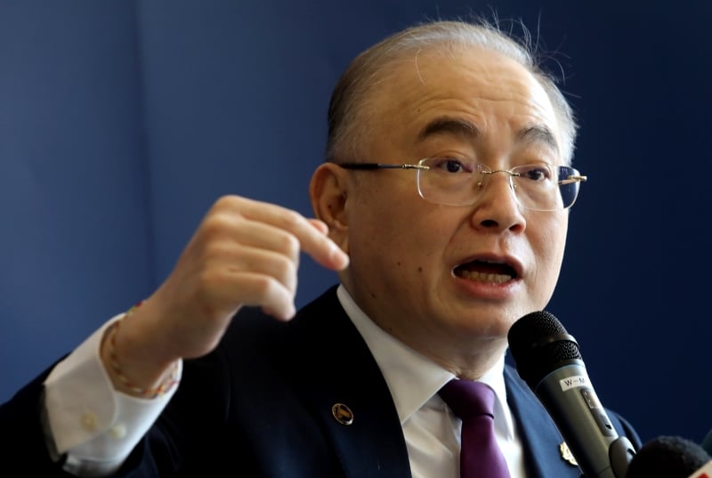 龙门忽移 规则改写:A-考生被一纸新规判出局