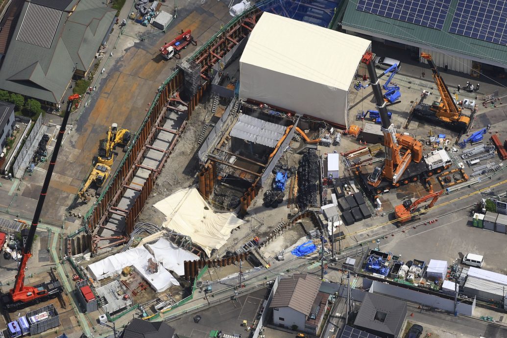 日本埼玉天坑事故 时隔3个月搬出卡车司机遗体