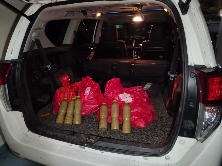 普通行动部队破哥冬水走私集团 捕8人起逾65万令吉物品