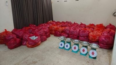 普通行动部队破哥冬水走私集团  捕8人起逾65万令吉物品