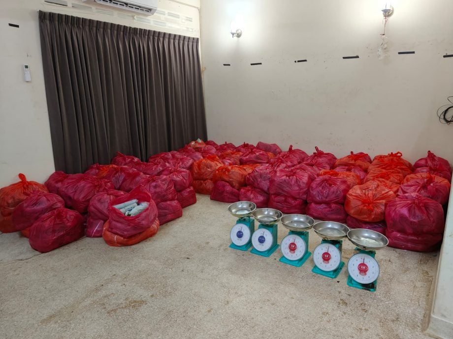 普通行动部队破哥冬水走私集团 捕8人起逾65万令吉物品