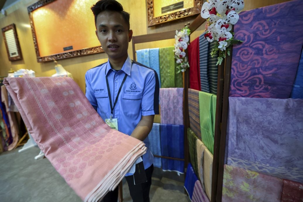 **暖势力**：全国：暖势力：囚犯手工艺品亮相  惊艳东盟峰会现场