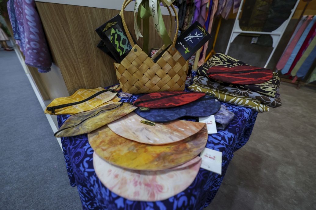 **暖势力**：全国：暖势力：囚犯手工艺品亮相  惊艳东盟峰会现场