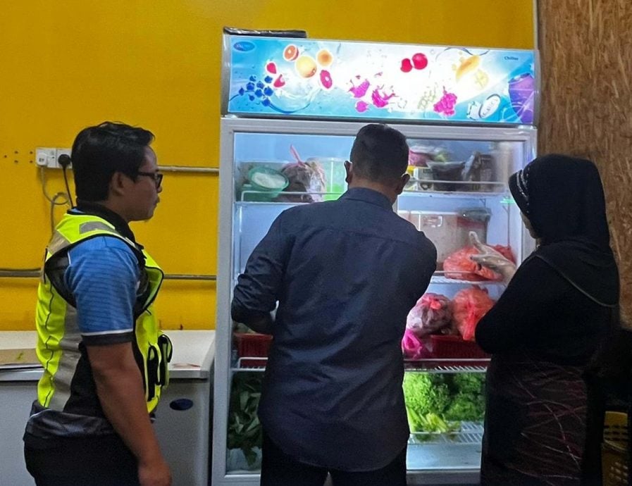 曼绒市会查17食店 发28张罚单